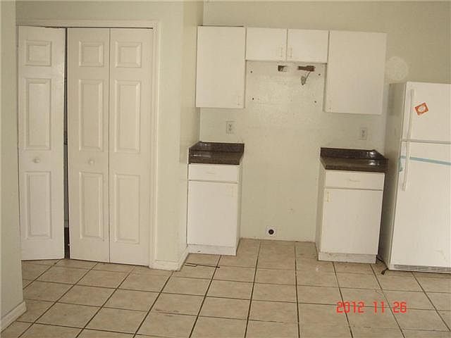 2nd image of 2911 Toulon Rd SE
