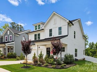 1002 Parkes St, Matthews, NC 28105