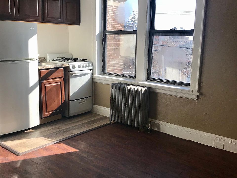 2nd image of 265 Washington Ave APT C9