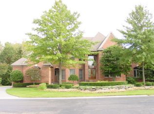 19886 Westchester Dr, Clinton Township, MI