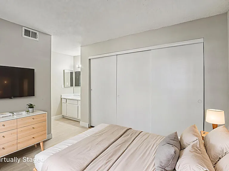 Citrus Apartments — Photo 5