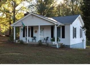 1215 Hinsdale Rd, Walnut Cove, NC 27052