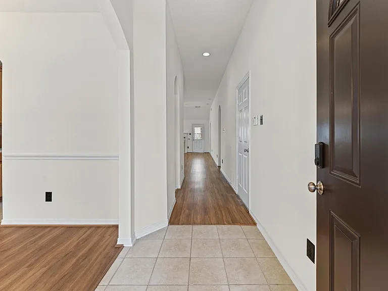 24911 Sandusky Dr — Photo 5