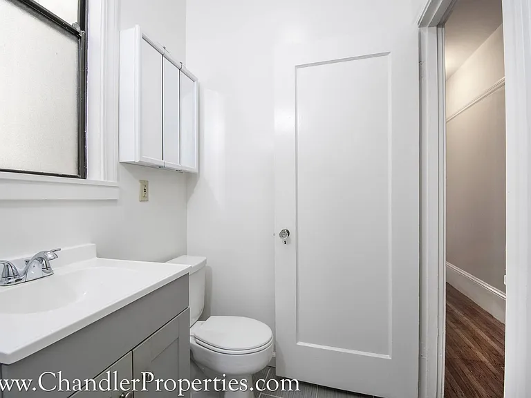 1451 Sacramento St — Photo 8