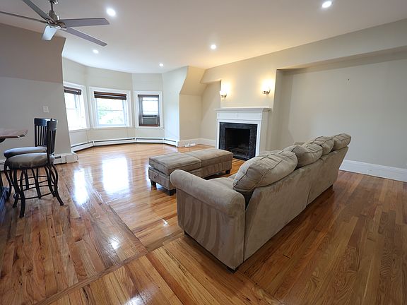 2nd image of 318 Tappan St APT 3