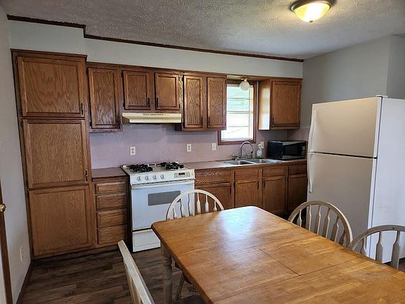 4th image of 1109 Shasta Dr #6