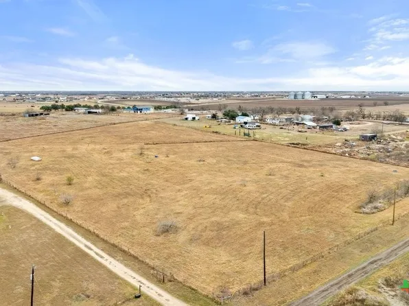 20646 Cameron Rd, Coupland, TX 78615