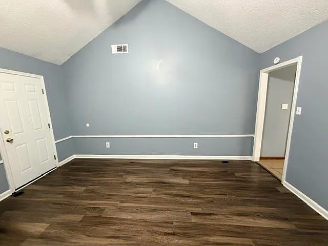972 Faulkner Rd — Photo 5