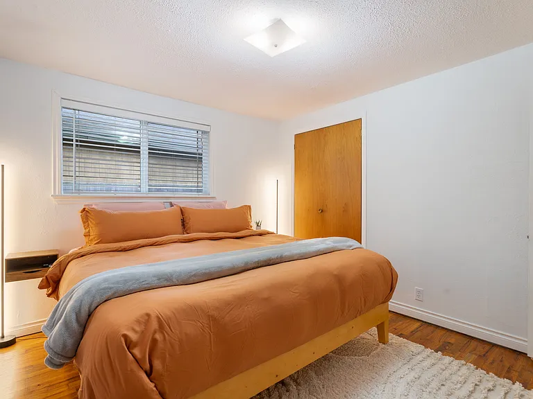7414 SE Ogden St — Photo 23