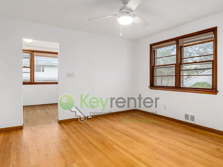 171 Burns Ave — Photo 5