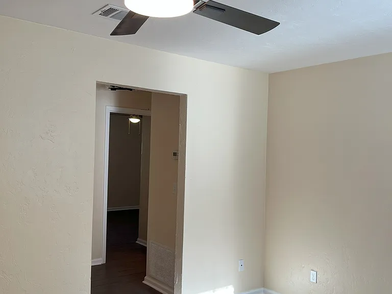 728 Pointe Ct #D — Photo 9