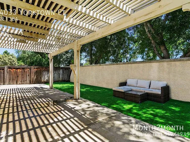 14033 Yorktown Ct — Photo 26