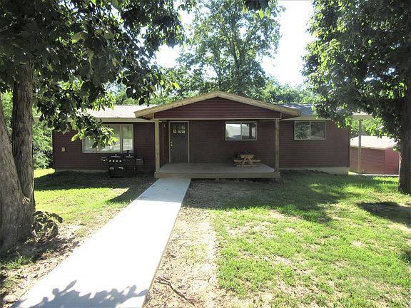 2nd image of 804 N Cottey St