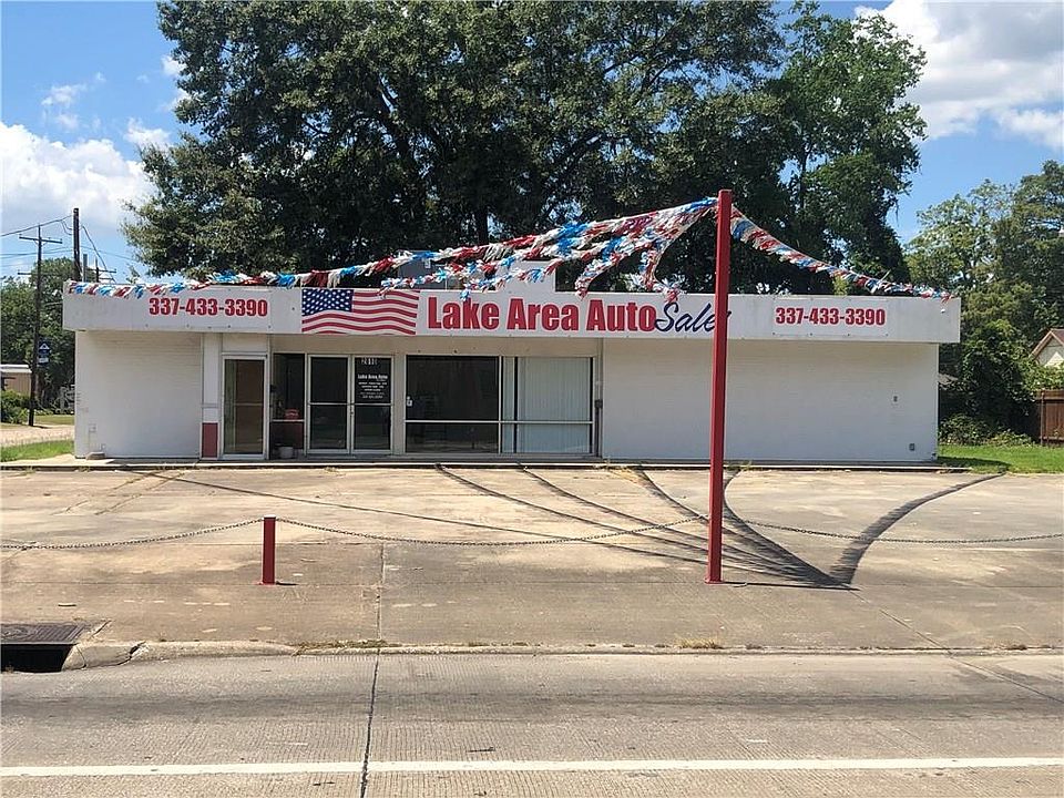 2nd image of 2810 Common St
