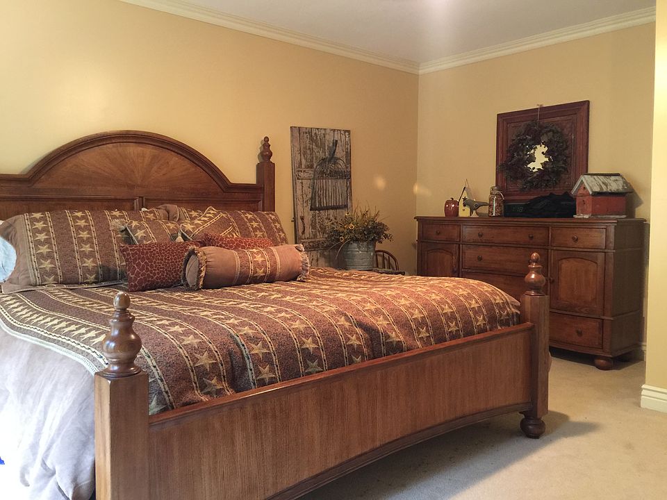 1st image of 23295 Gaston Ave