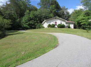 25 Frontier Ln, Franklin, NC 28734
