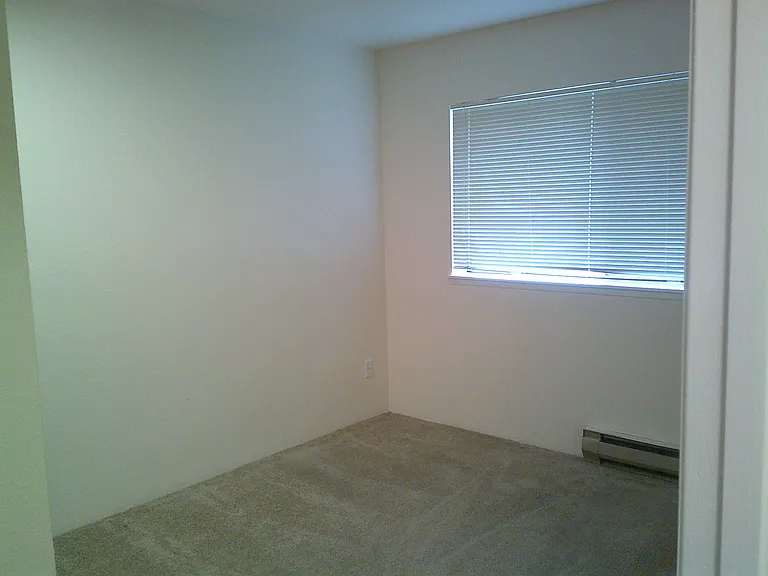 Poplar Lane Apartments — Photo 80