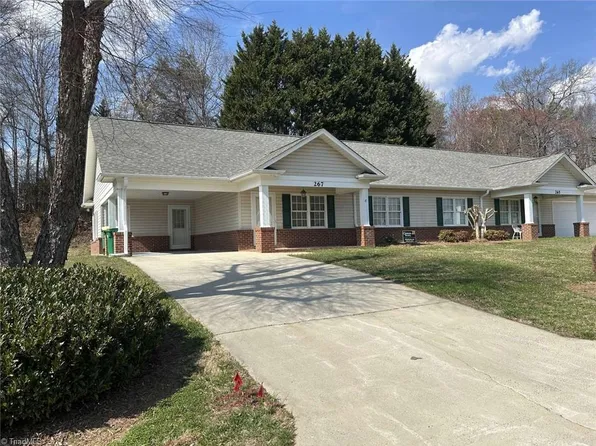 267 S Boyles St, Pilot Mountain, NC 27041