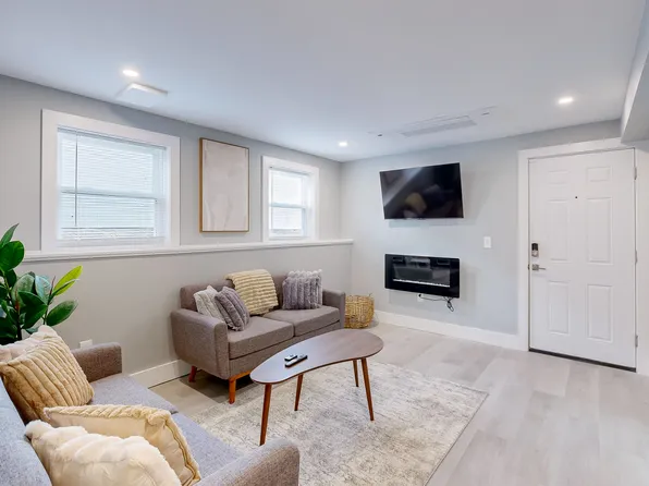 44 Hall St #0, Providence, RI 02904