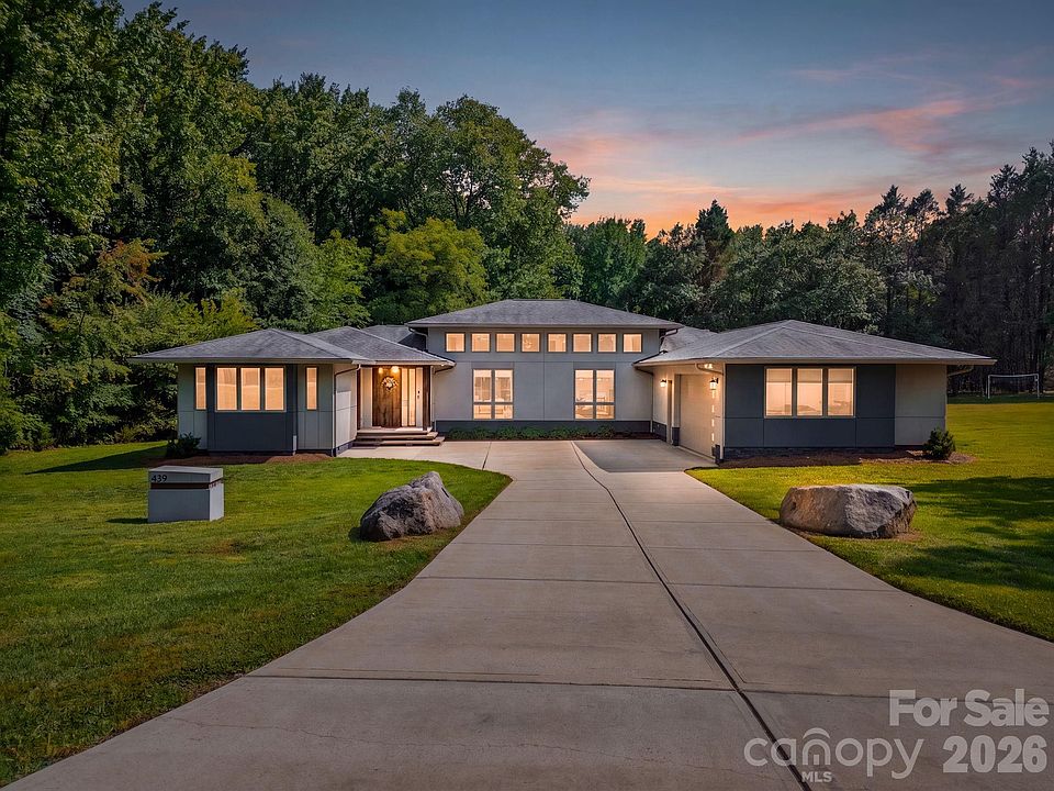 1st image of 439 Cottonfield Cir