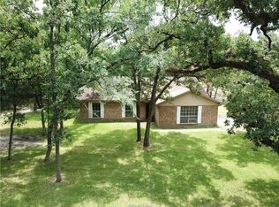 1613 S Oaks Dr, College Station, TX 77845