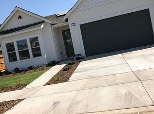 2438 N Elm St, Visalia, CA 93291