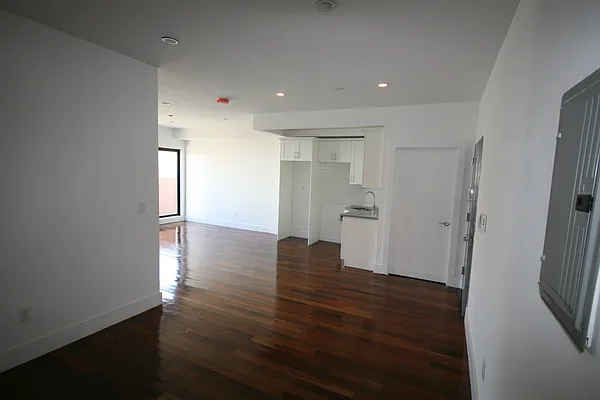 Rented by Makover Group Inc | media 12