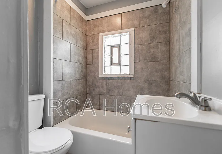 140 Villa Ave — Photo 5