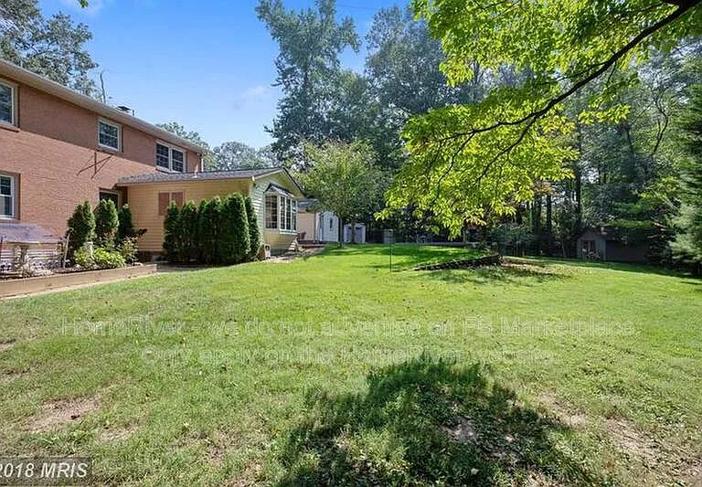 4417 Neptune Dr — Photo 26