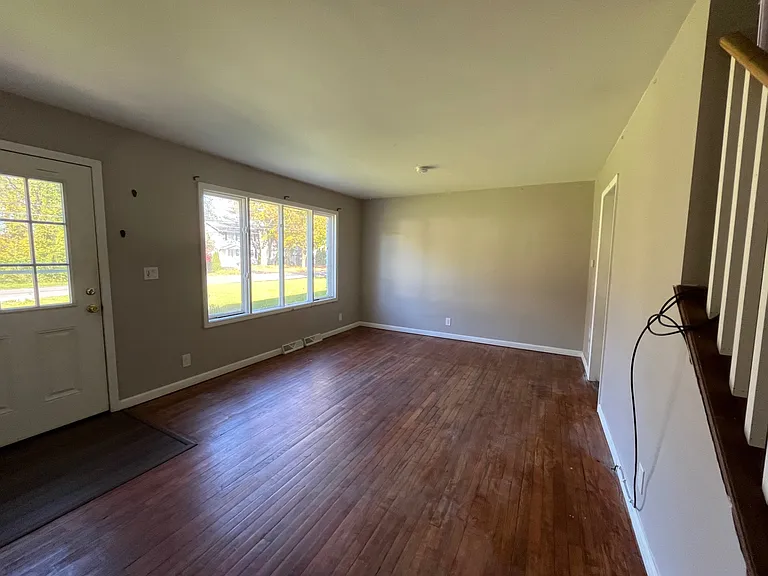 5836-5840 Glendora Rd — Photo 7
