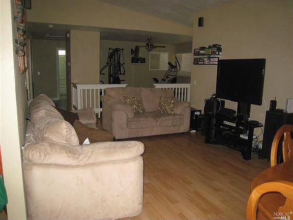 3rd image of 141 Arbor Oaks Ct