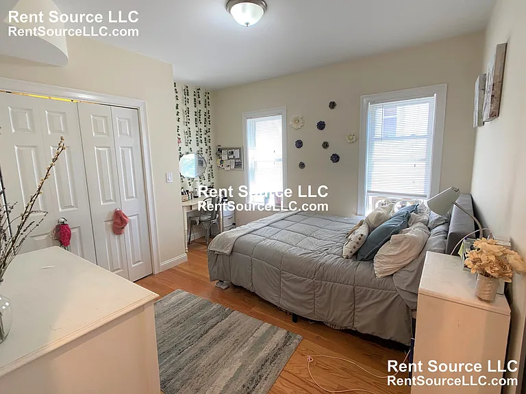 537 Main St #2 — Photo 4