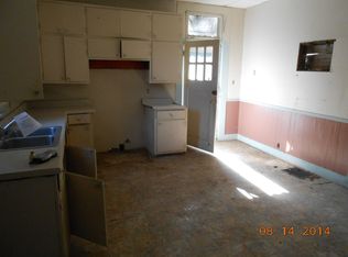 611 S High St, Trenton, TN 38382