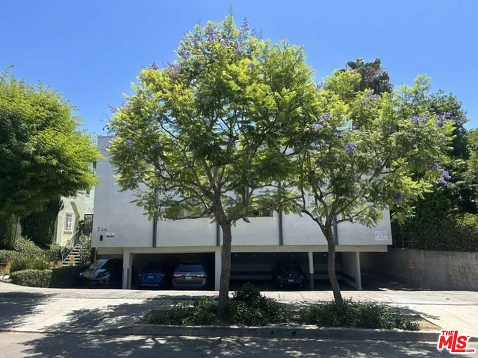 346 S Van Ness Ave #10