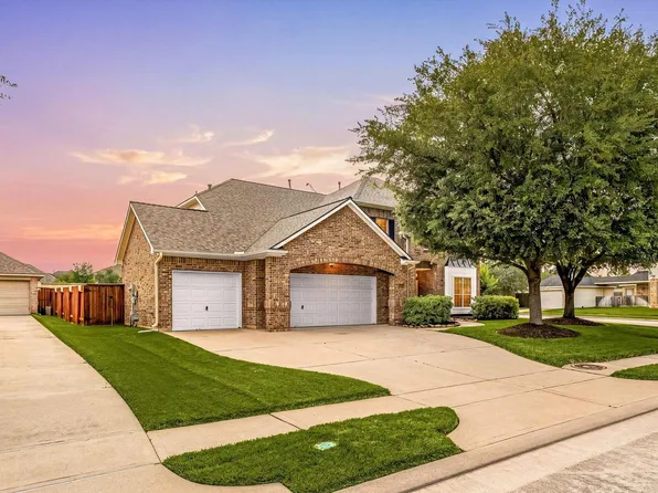 13322 Larkhill Gardens Ln, Sugar Land, TX 77498