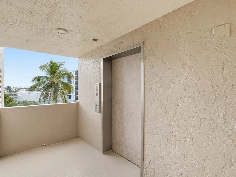 10475 Gulf Shore Dr #1 — Photo 5