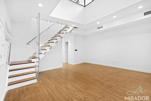 Rented by Mirador Real Estate | media 17