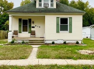 513 E Adams St, O'Fallon, IL 62269