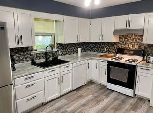 1585 Park Ave, Madison, OH 44057