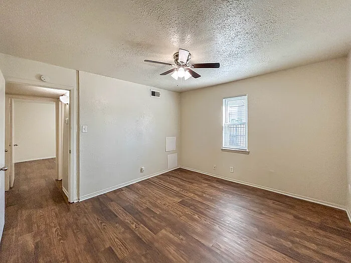 2512 W Hickory St #2 — Photo 9