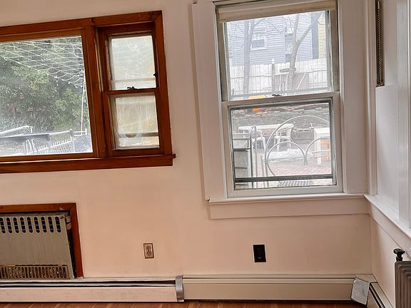 2nd image of 40 Romaine Ave #5