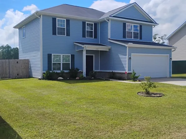 1597 Longleaf Ct, Hinesville, GA 31313