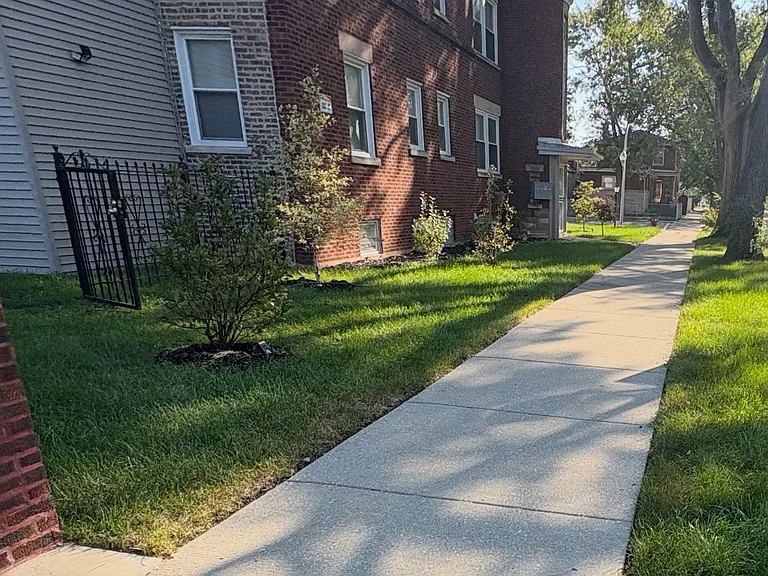 10558 S Calumet Ave #11 — Photo 10
