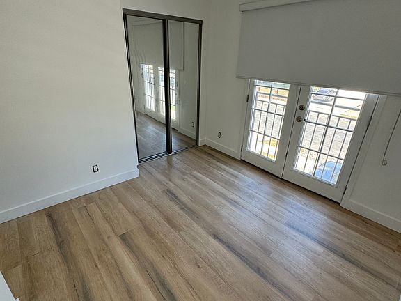 4th image of 23350 Mobile St