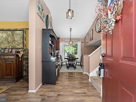 5th image of 13 Blake Ct