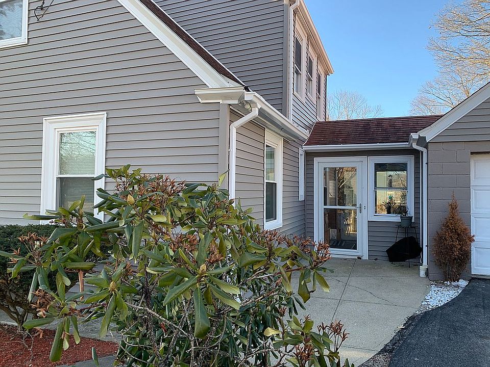 1st image of 44 Memorial Ave