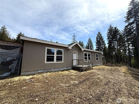 2nd image of 116 N Cape Labelle Road