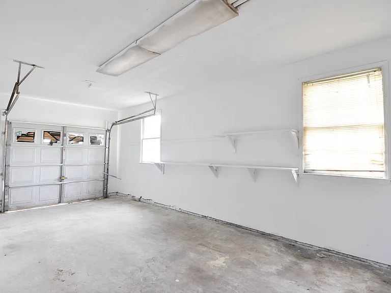 101 Lloydwood Dr — Photo 11