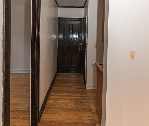 5th image of 1415 W Hutchinson St APT 2H