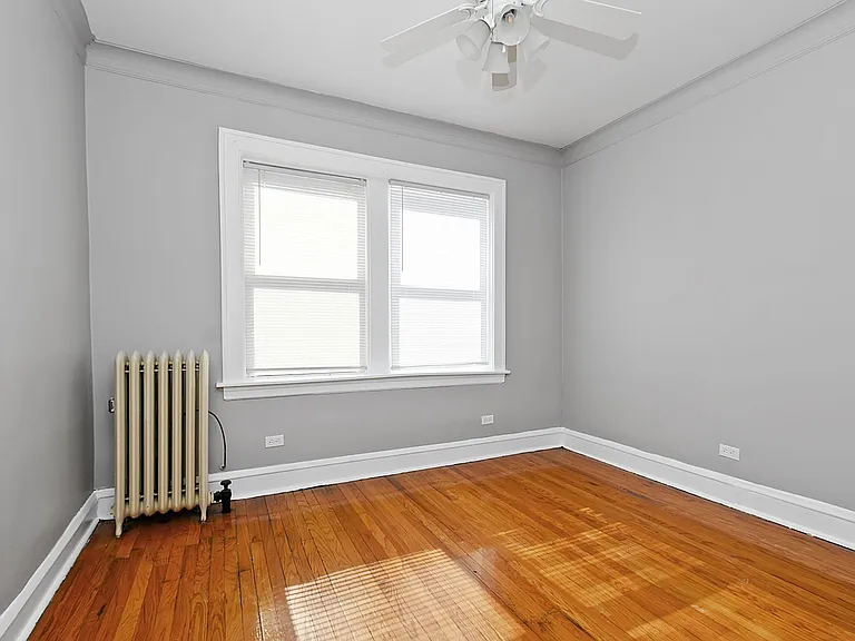 6201 S Troy St — Photo 10